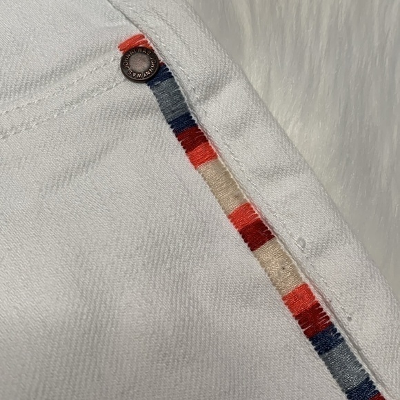 Johnny Was Cropped Baby Boot Jeans - Picture 2 of 9